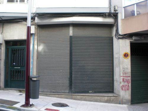 Vista exterior de Local en venda en Vigo 