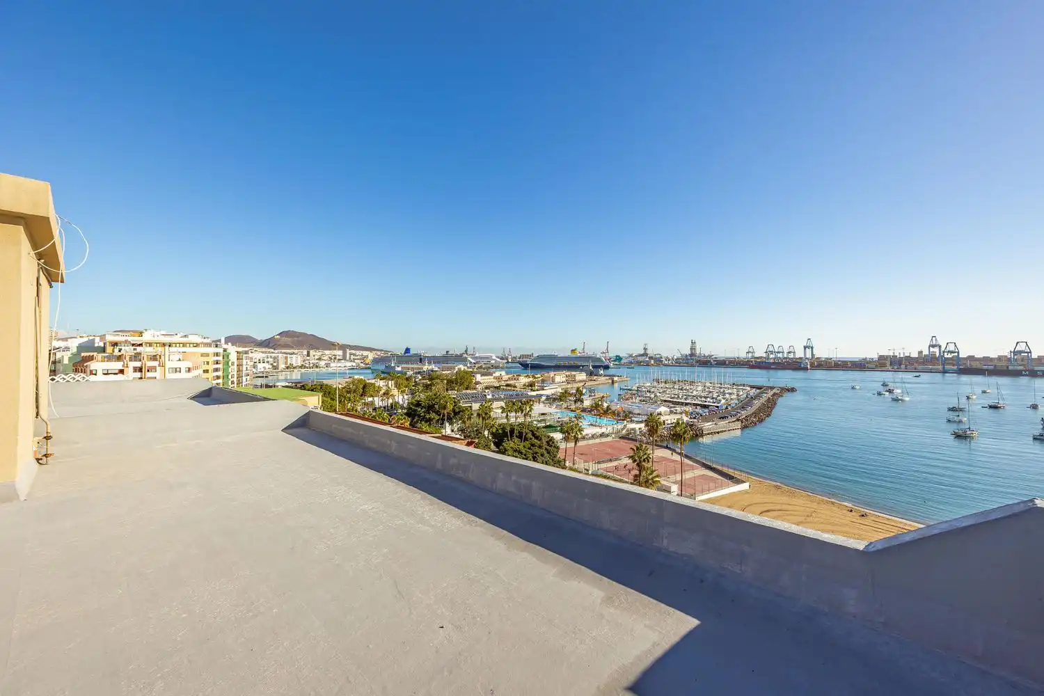 Terrasse von Dachboden zum Verkauf in Las Palmas de Gran Canaria mit Klimaanlage, Terrasse und Möbliert