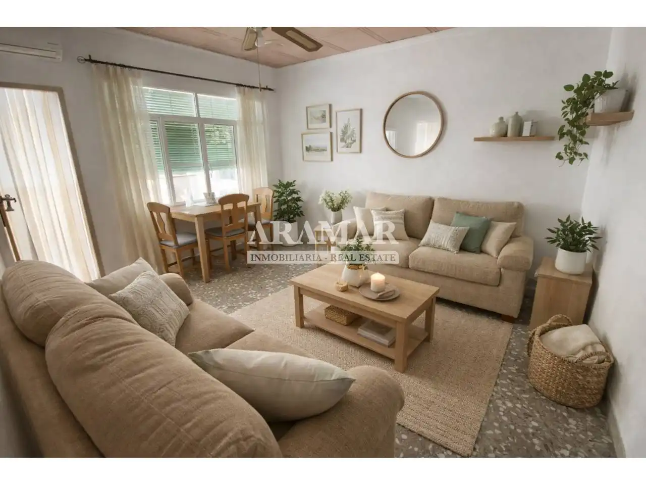 Sala de estar de Casa o chalet en venta en Pego con Jardín privado, Terraza y Amueblado