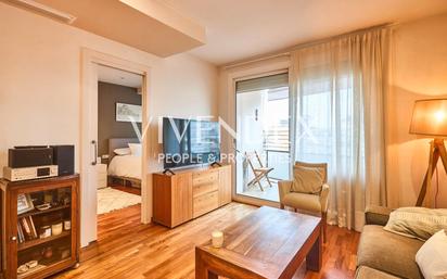 Living room of Flat for sale in  Barcelona Capital  with Air Conditioner and Balcony