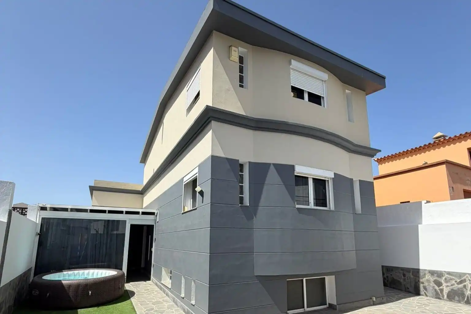 Vista exterior de Casa o chalet en venta en Telde con Aire acondicionado, Calefacción y Jardín privado