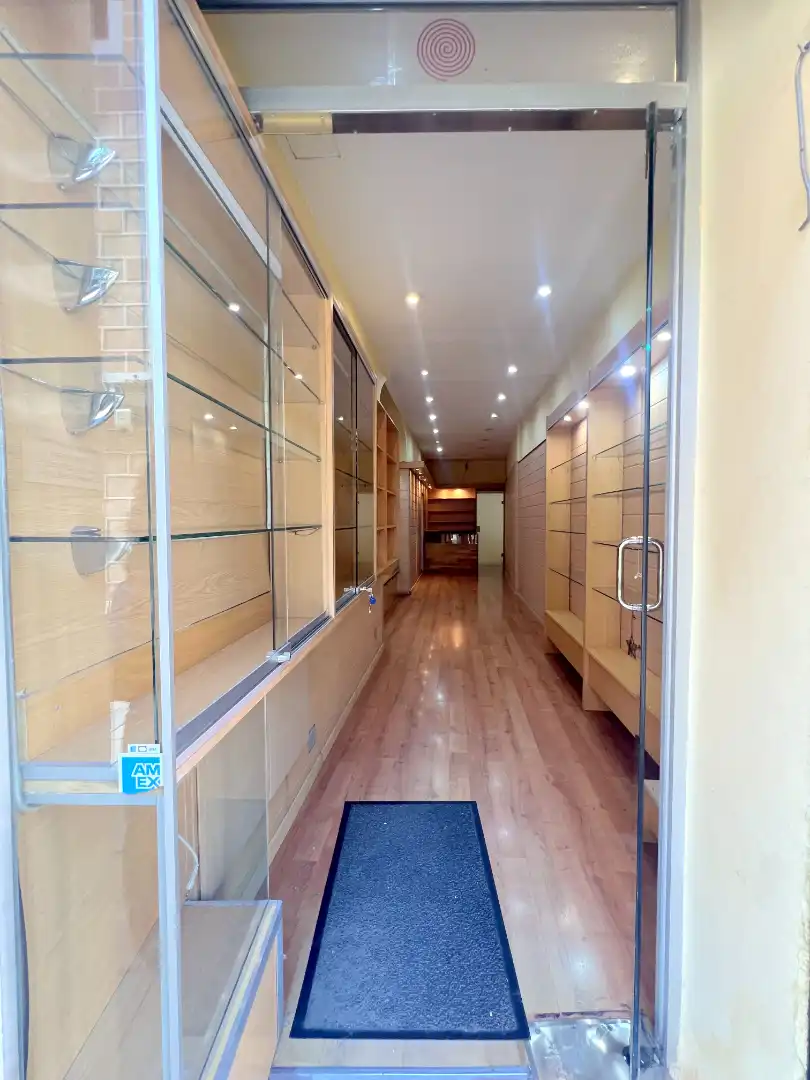 Business premises to rent in Carrer de Barcelona 51, imagen 3