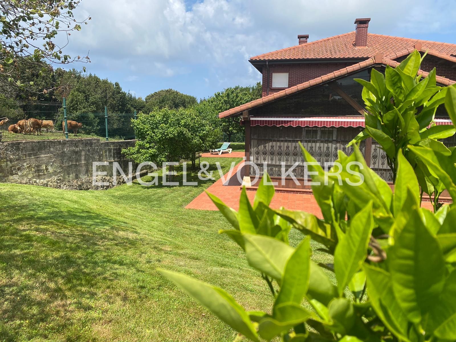 Casa o xalet en venda en Bareyo amb Aire condicionat, Calefacció i Jardí privat