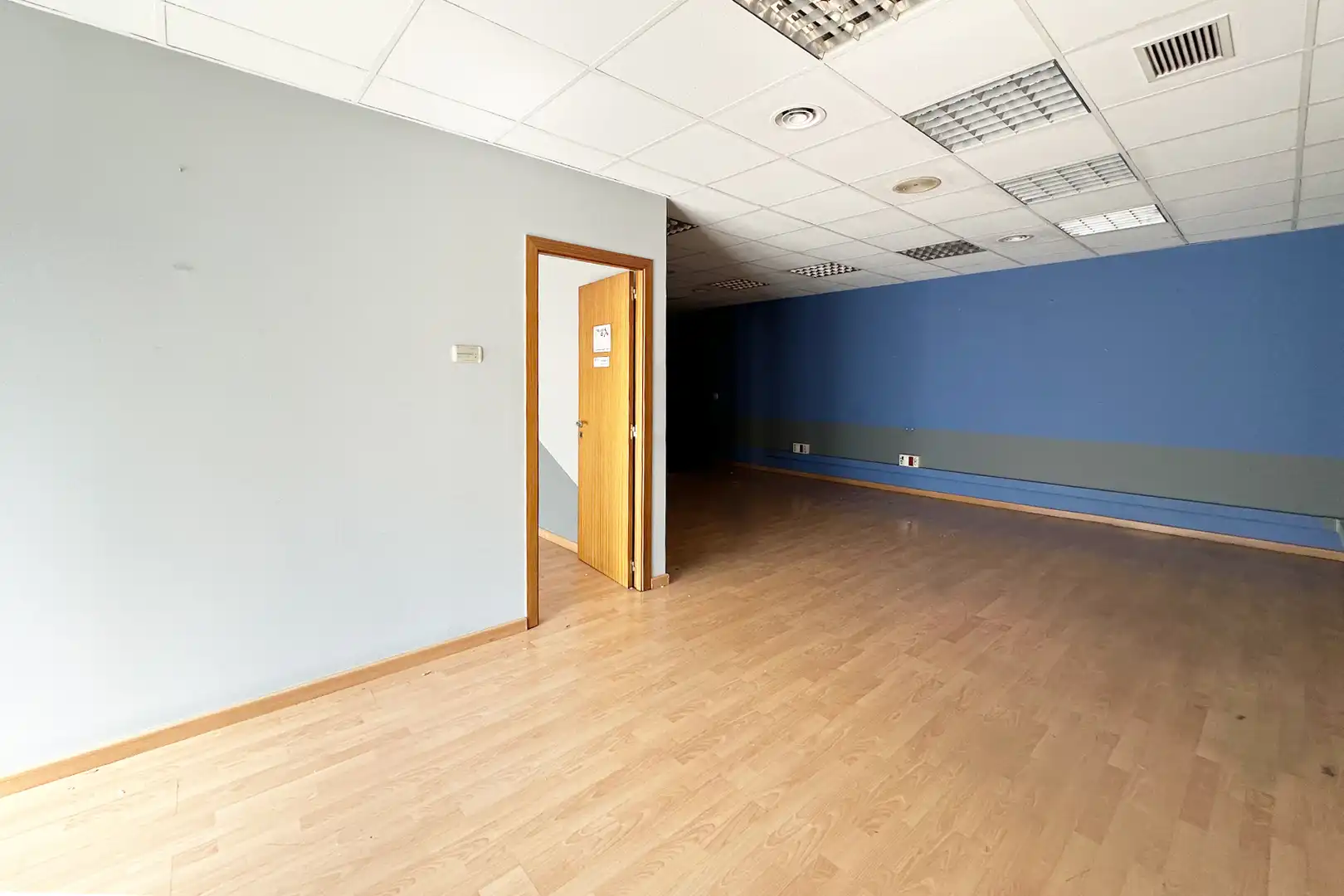 Local comercial en venda a Encamp pueblo, imagen 2
