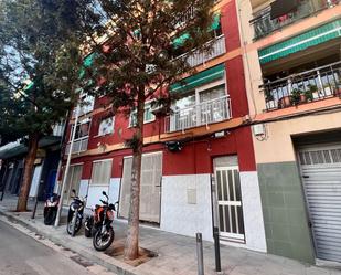 Exterior view of Flat for sale in Santa Coloma de Gramenet