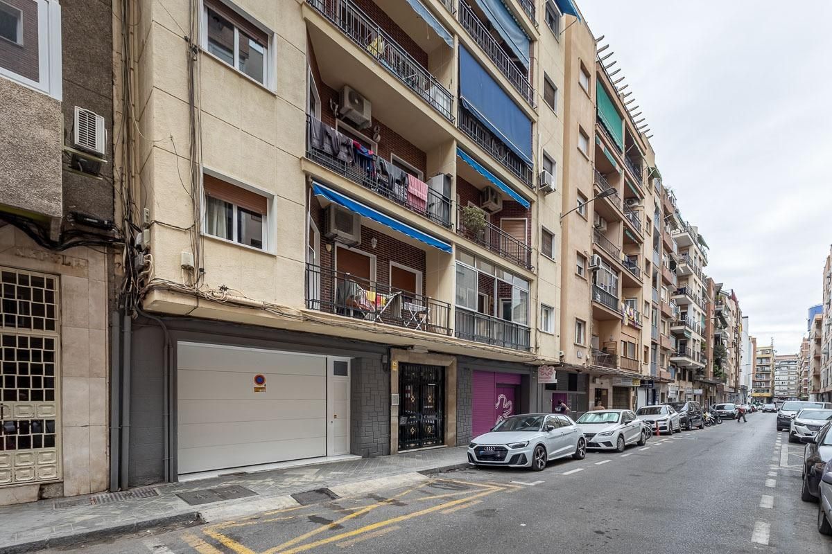 Exterior view of Flat to rent in  Granada Capital  with Heating and Terrace