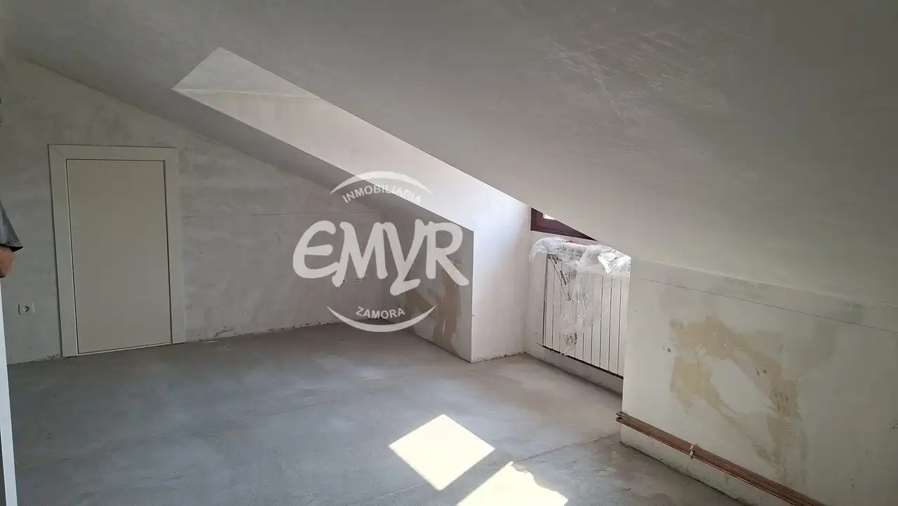 Casa o chalet en venta en Coreses con Calefacción y Jardín privado
