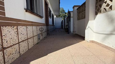 BAJO CON PLAZA DE GARAJE EN CHORRILO.