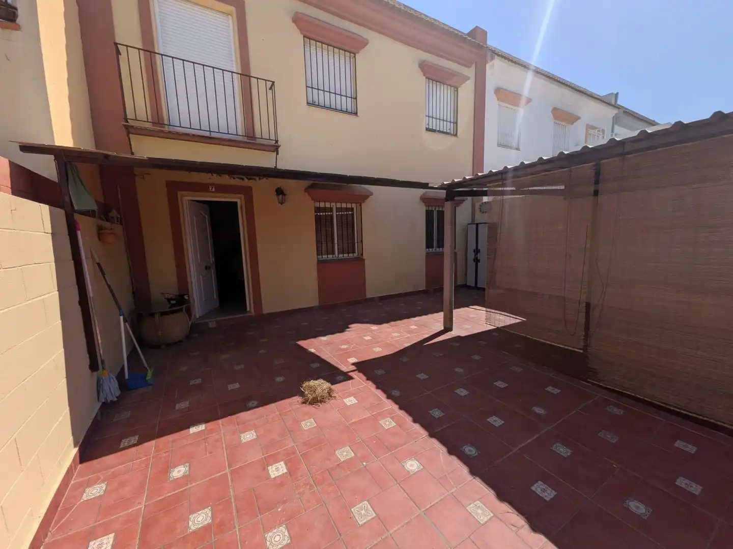 Jardí de Casa adosada en venda en Benacazón amb Aire condicionat i Balcó