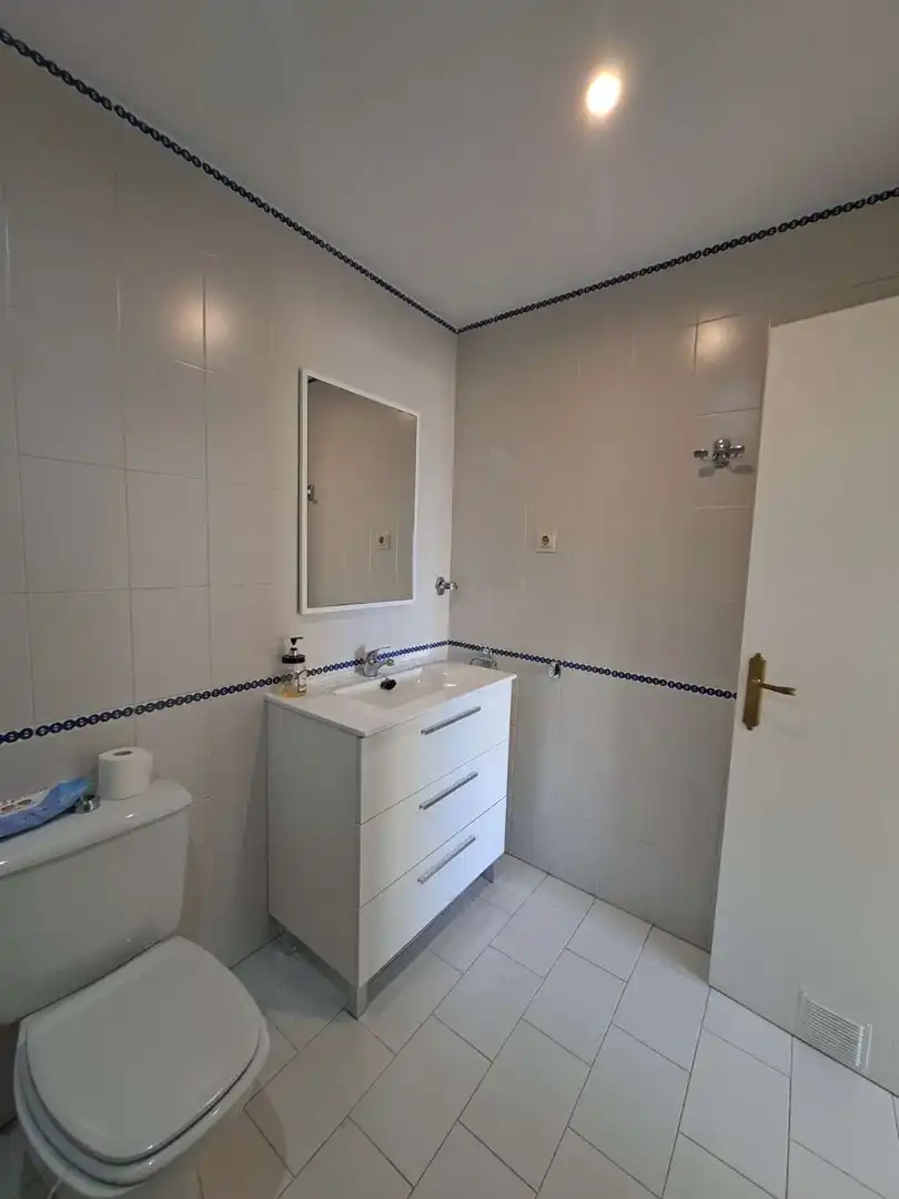 Bathroom of Flat for rent in Fuengirola  with Air Conditioner, Terrace and Swimming Pool