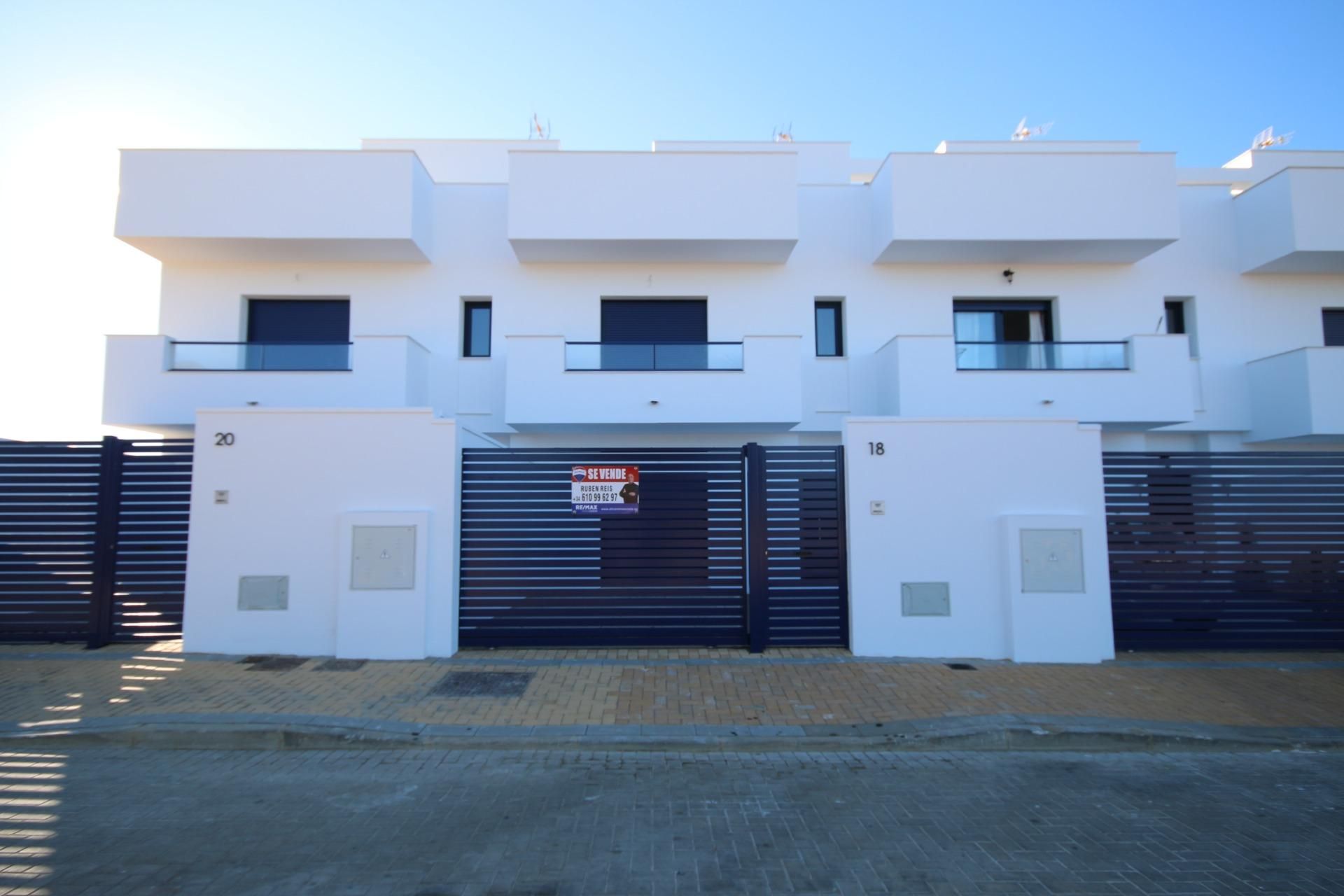 Vista exterior de Casa o xalet en venda en Ayamonte