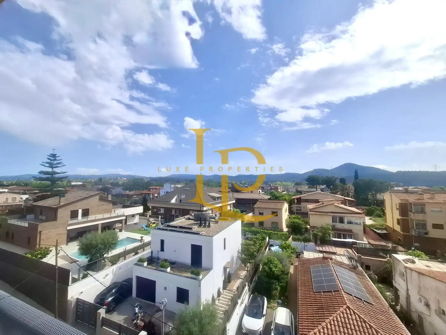 Vista exterior de Piso en venta en Rubí con Calefacción, Amueblado y Horno