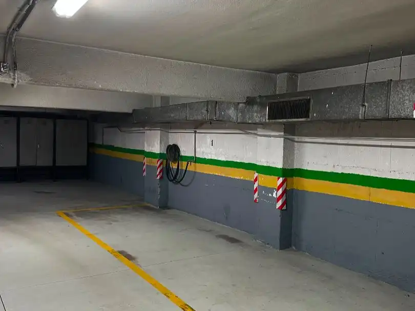 Parking of Garage for rent in Madrid