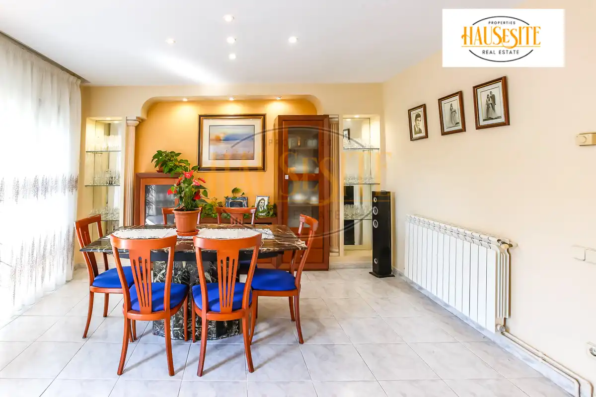 Dining room of Houses for sale in Vilanova i la Geltrú  with Heating, Terrace and Balcony