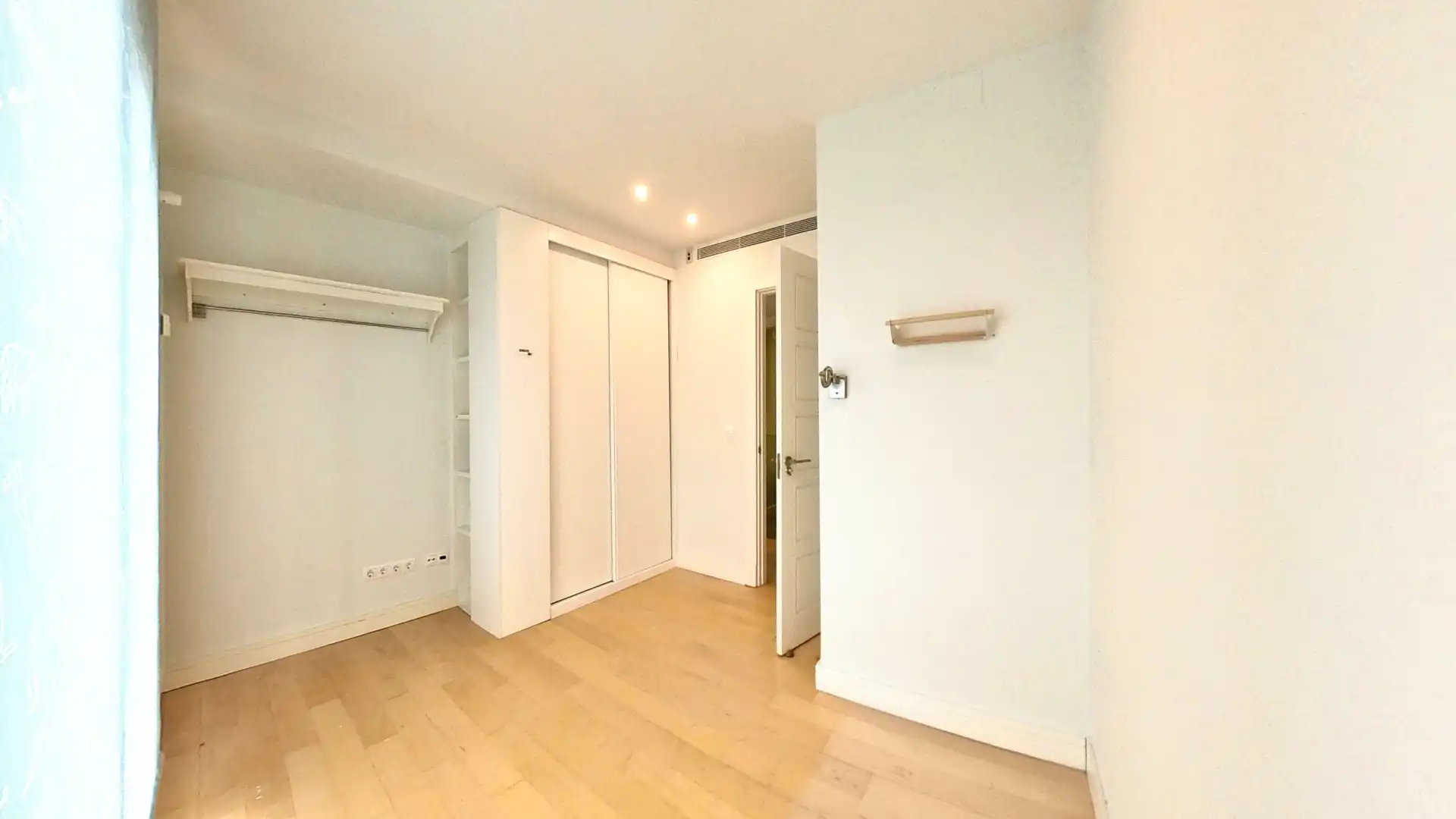 Habitación de Ático de alquiler en Madrid con Aire acondicionado, Terraza y Trastero