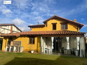 Detached house with garden for sale in Villaquilambre