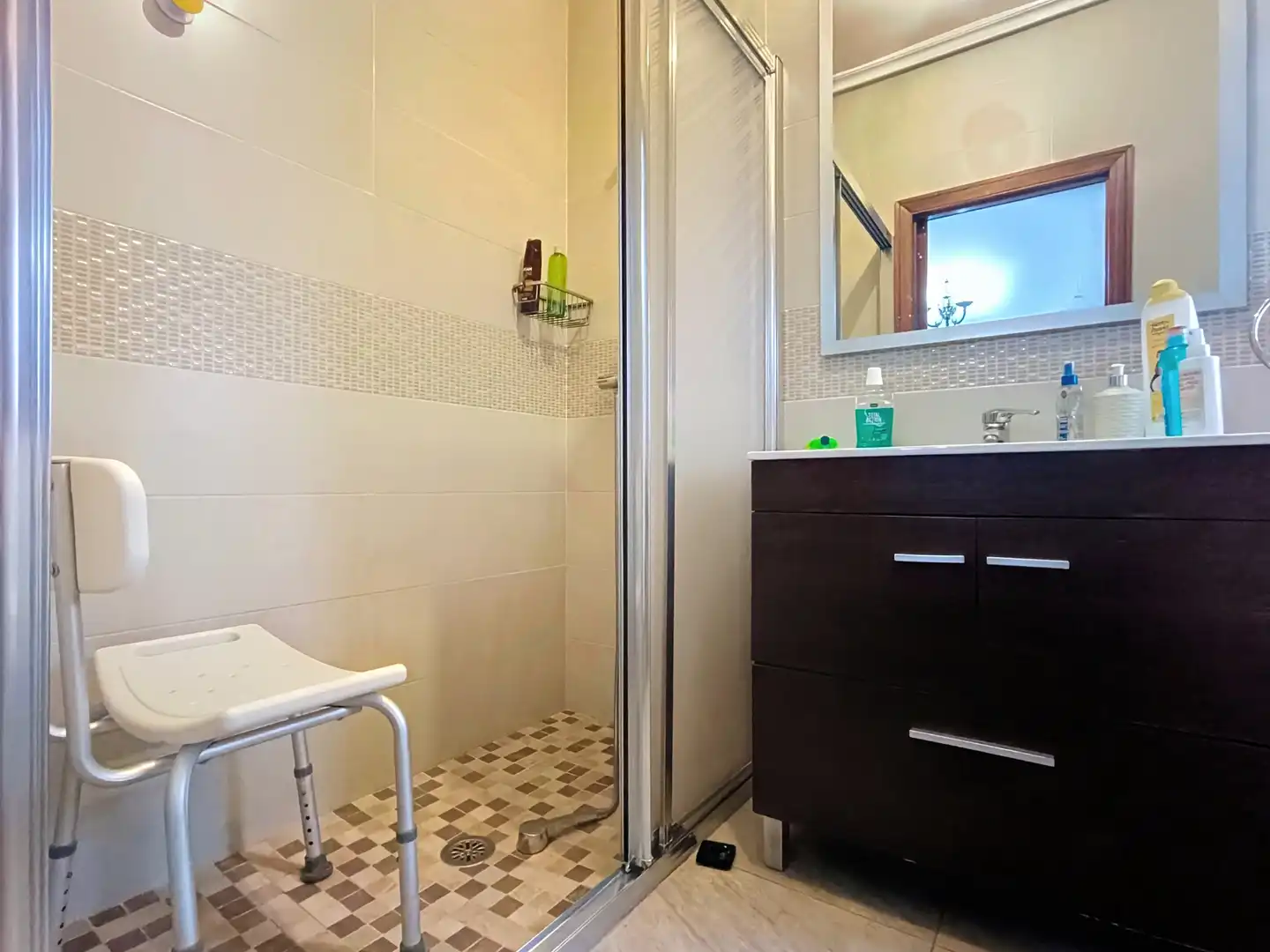 Bany de Casa o xalet en venda en Mancha Real amb Calefacció, Terrassa i Moblat