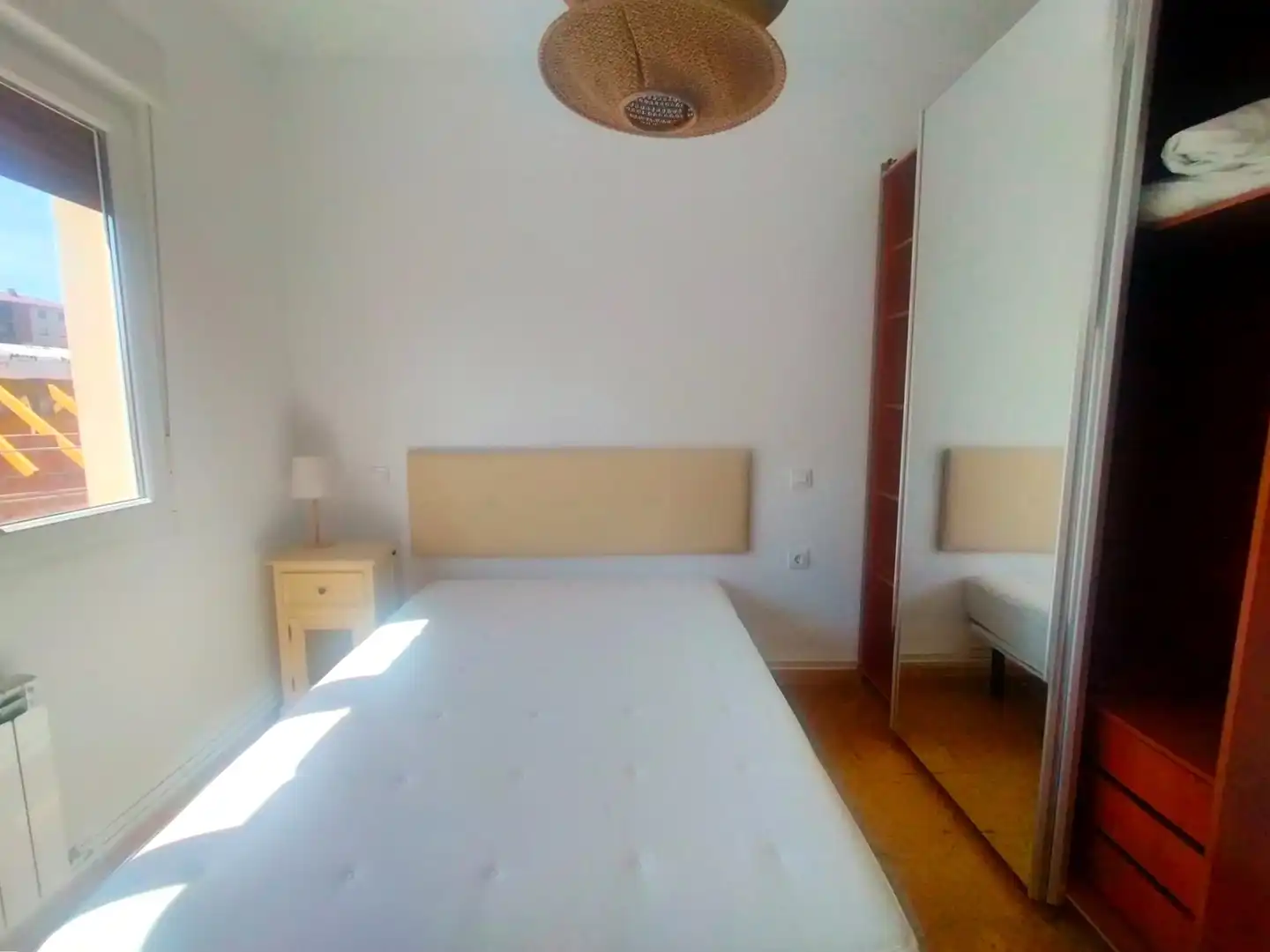 Dormitori de Apartament en venda en Haro amb Calefacció, Terrassa i Moblat