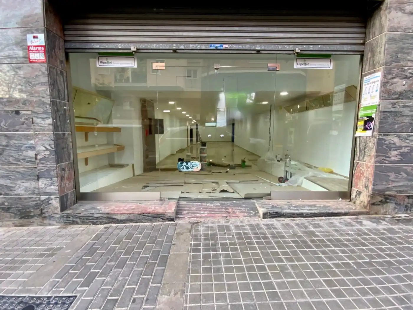 Local en venta en Ripollet