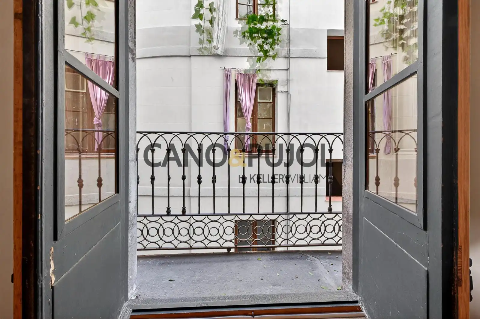 Flat for sale in DEL PI, Barri Gòtic