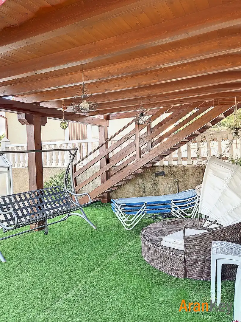 Terrassa de Casa o xalet en venda en Colmenar de Oreja amb Aire condicionat, Calefacció i Jardí privat