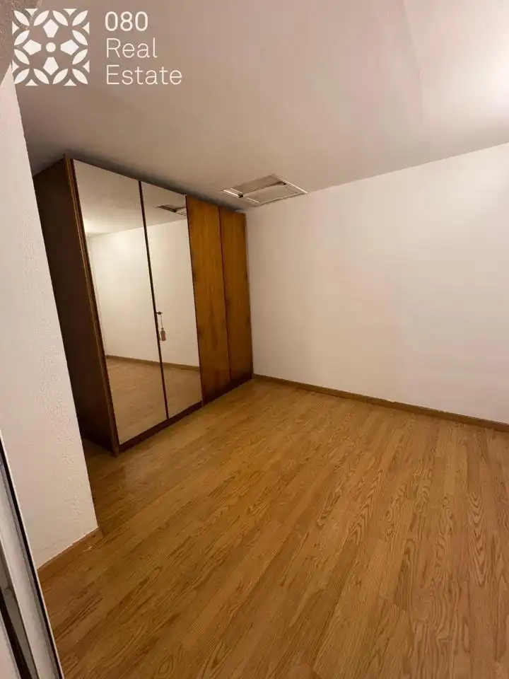 Habitación de Local en venta en Barcelona con Aire acondicionado