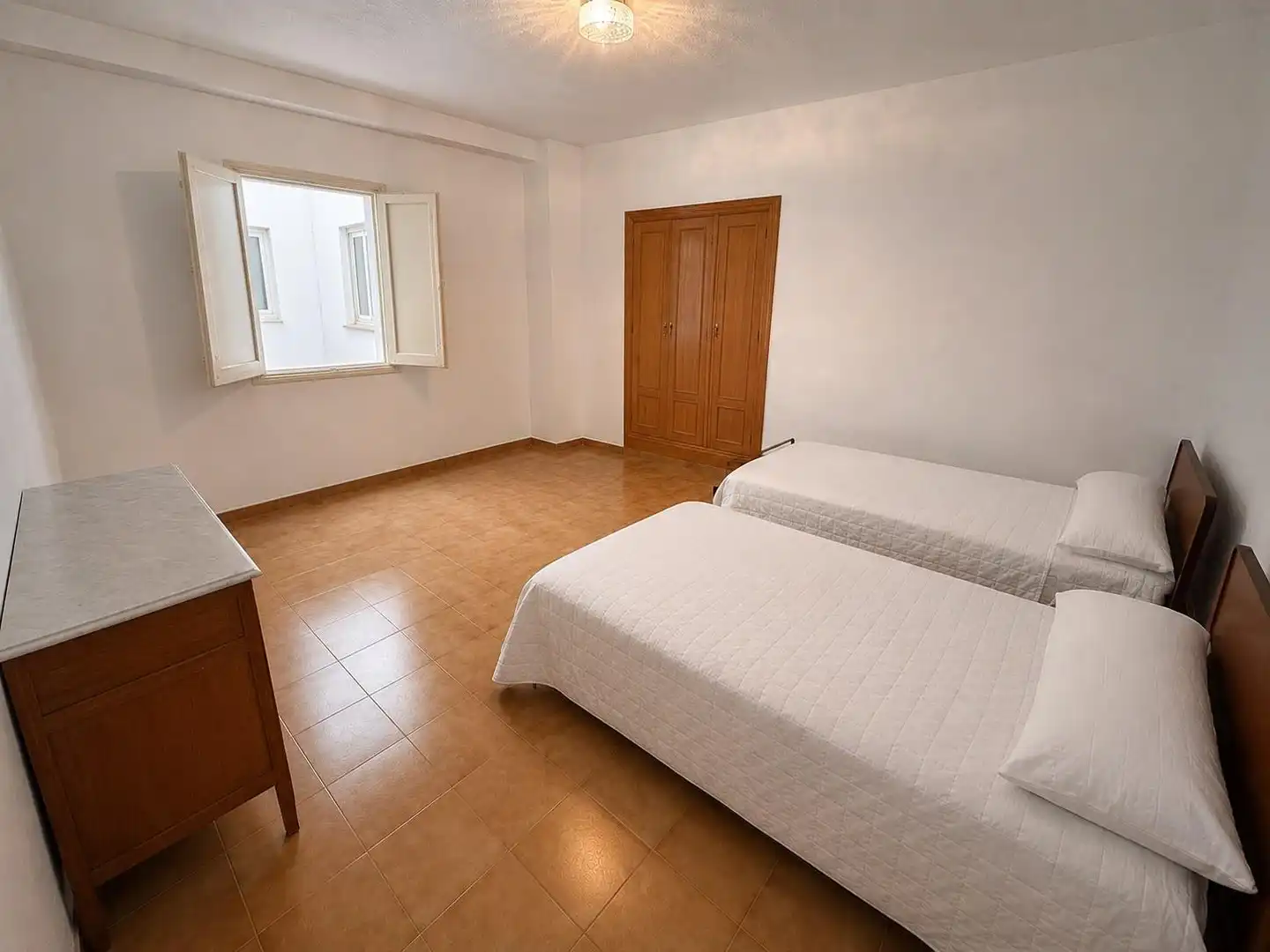 Bedroom of Flat for sale in Águilas  with Furnished and Balcony