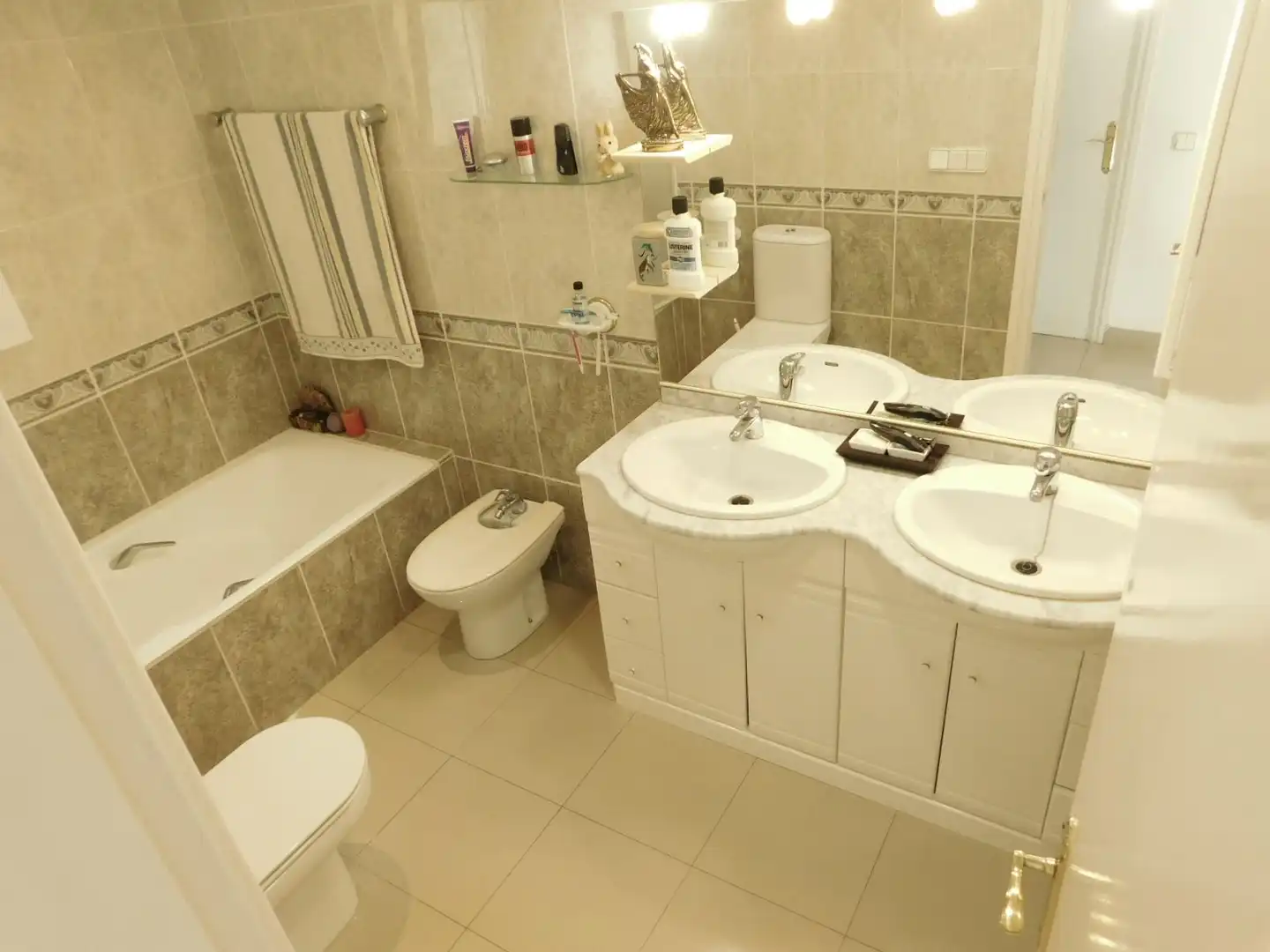 Bany de Casa o xalet en venda en Roses amb Aire condicionat, Jardí privat i Terrassa