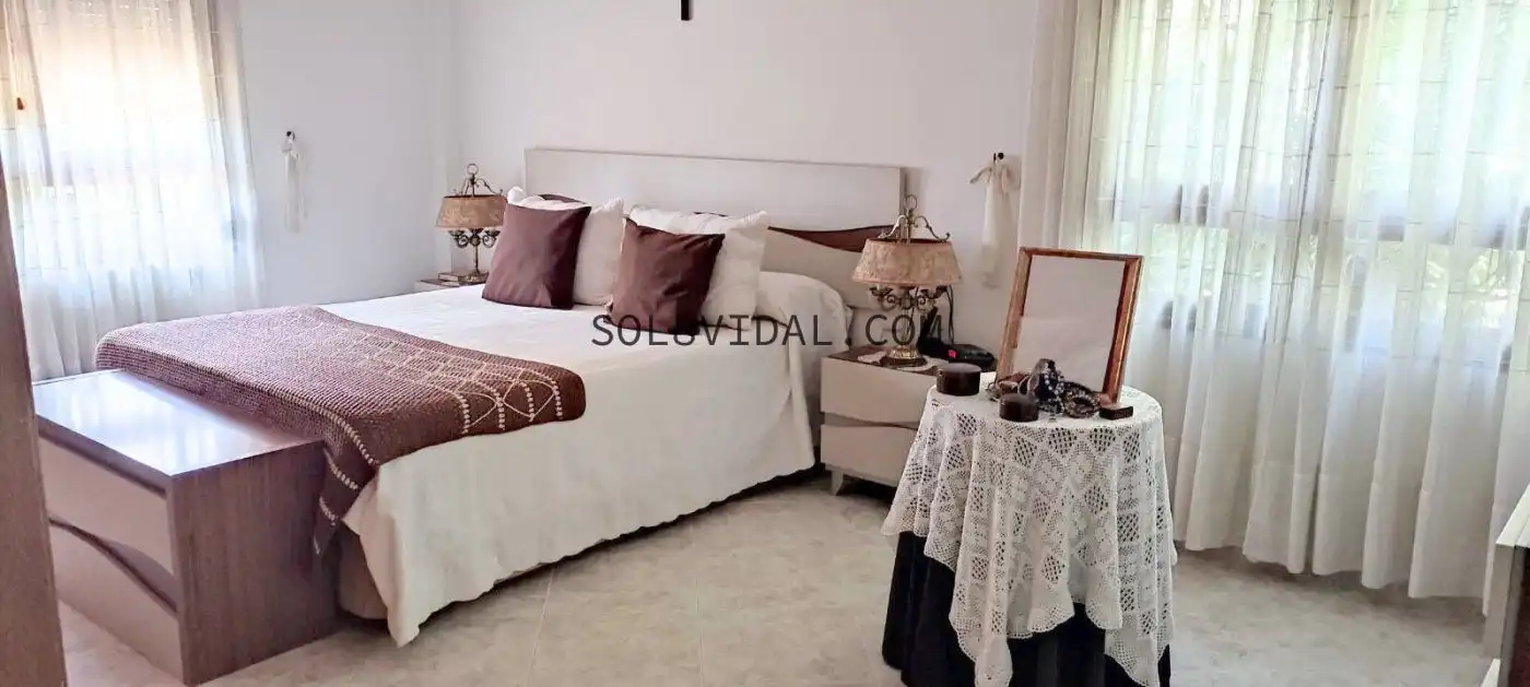 Dormitori de Casa o xalet en venda en Orihuela amb Calefacció, Jardí privat i Terrassa