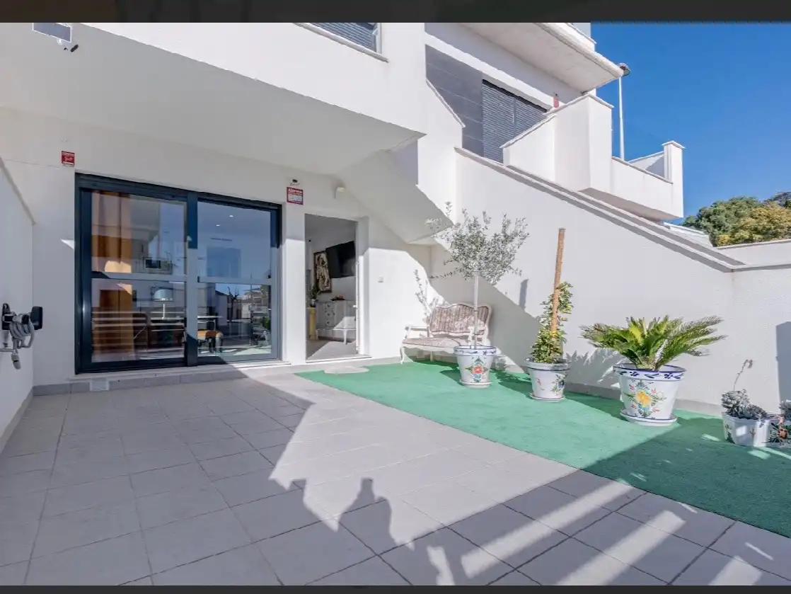 Bungalow with pool for sale in Bergantin 51, imagen 2