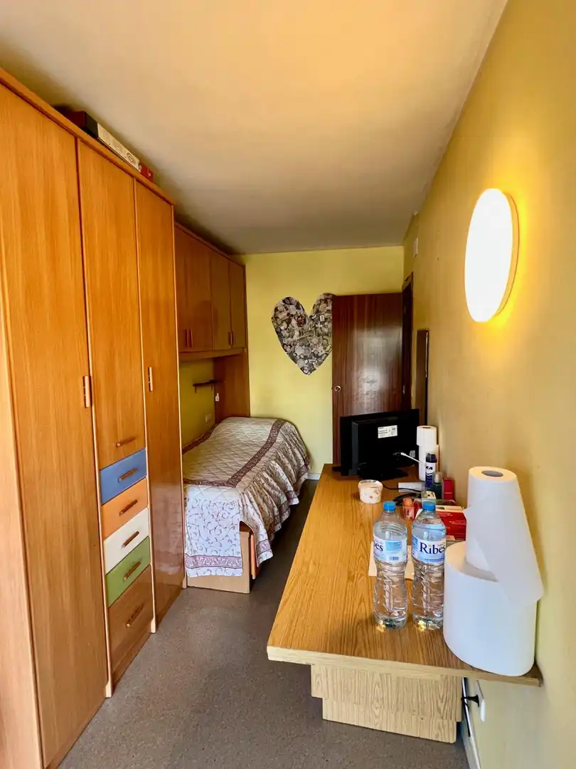 Habitación de Piso en venta en Sabadell con Aire acondicionado, Trastero y Balcón