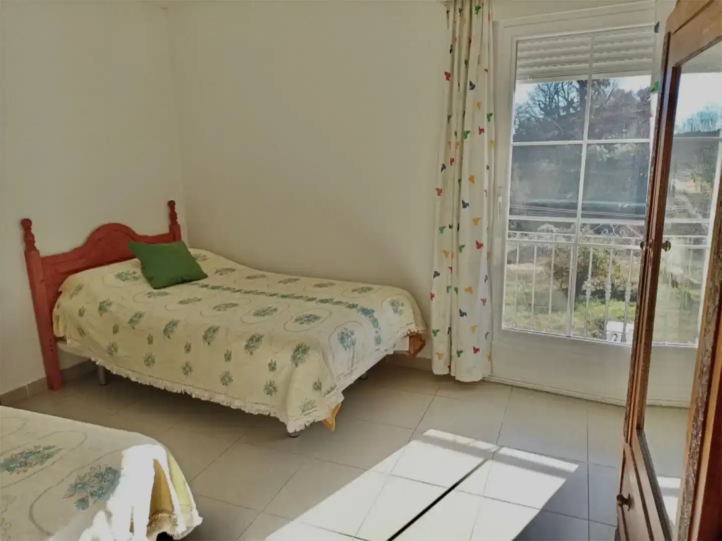 Dormitori de Casa o xalet en venda en Cadalso amb Jardí privat, Piscina i Moblat