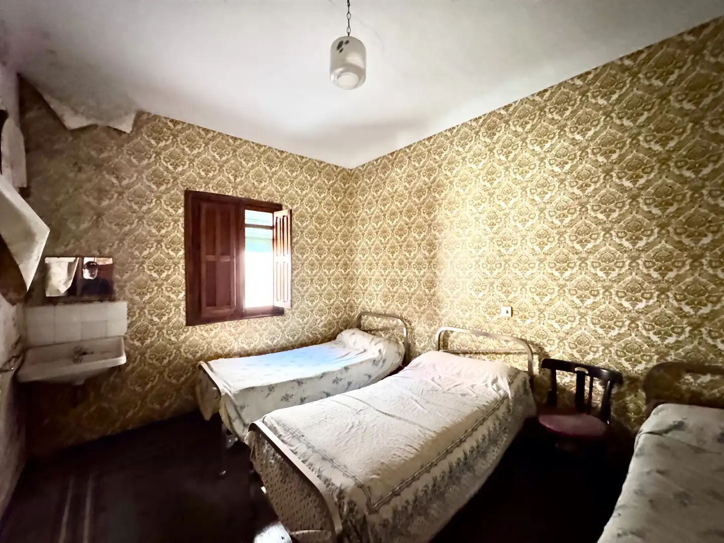 Habitación de Casa o chalet en venta en Lanjarón con Jardín privado y Amueblado