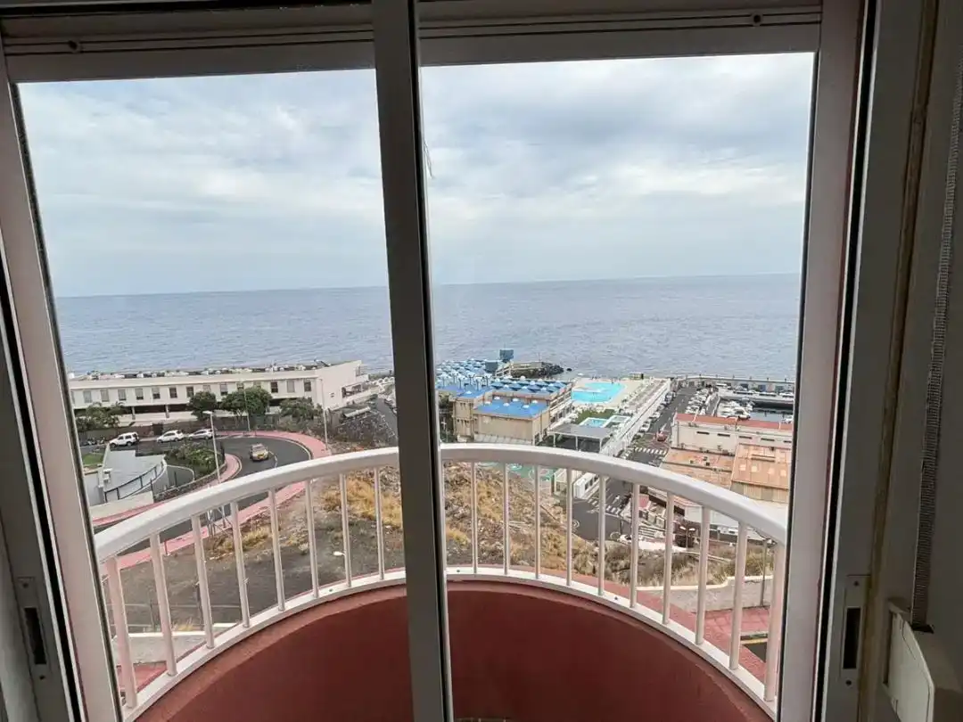 Habitación de Piso de alquiler en El Rosario con Piscina y Balcón