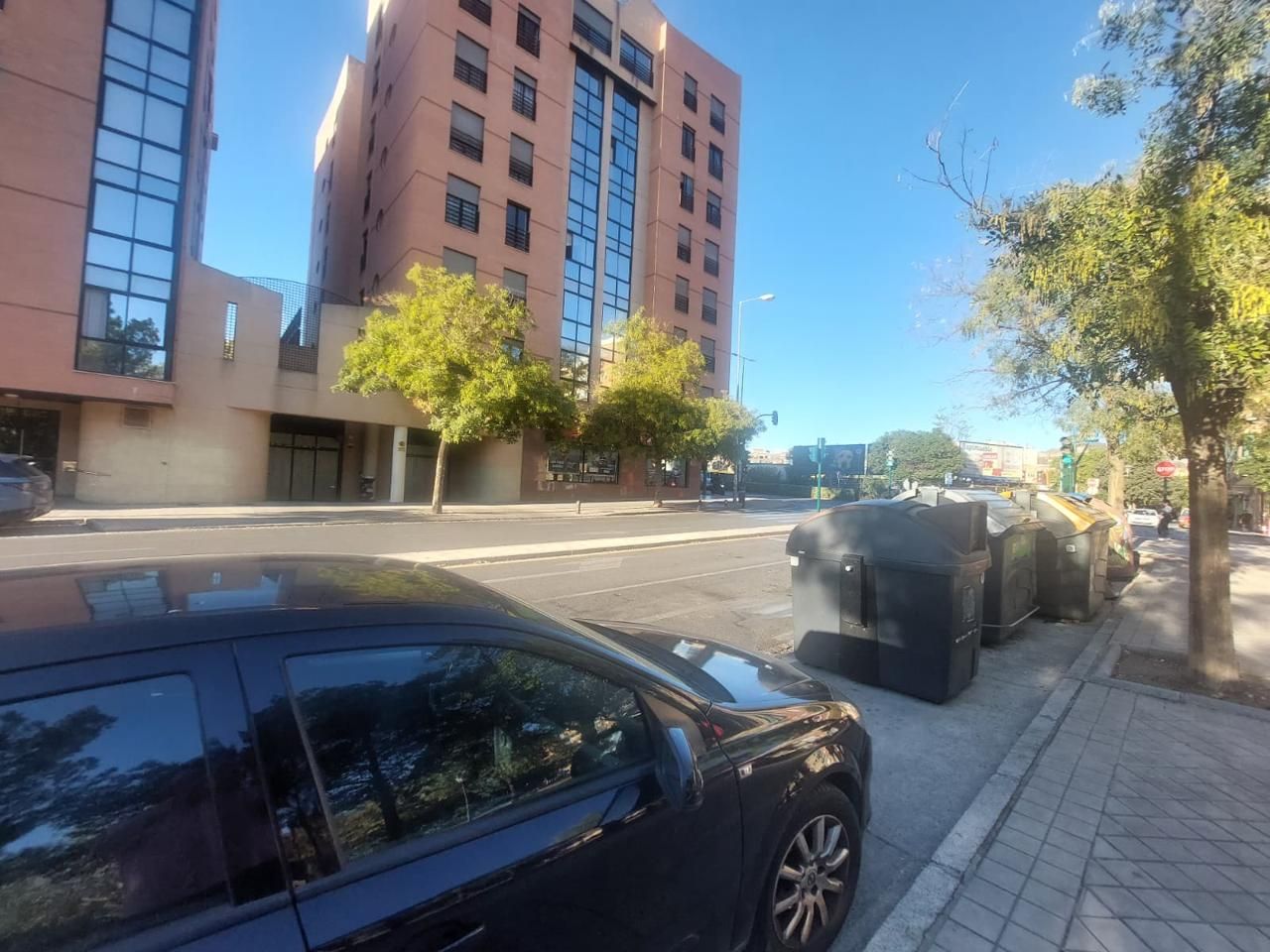 Vista exterior de Garatge en venda en  Granada Capital