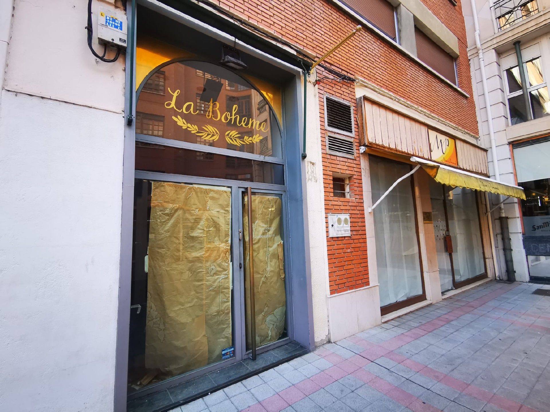 Local de lloguer a Santiago - San Telmo