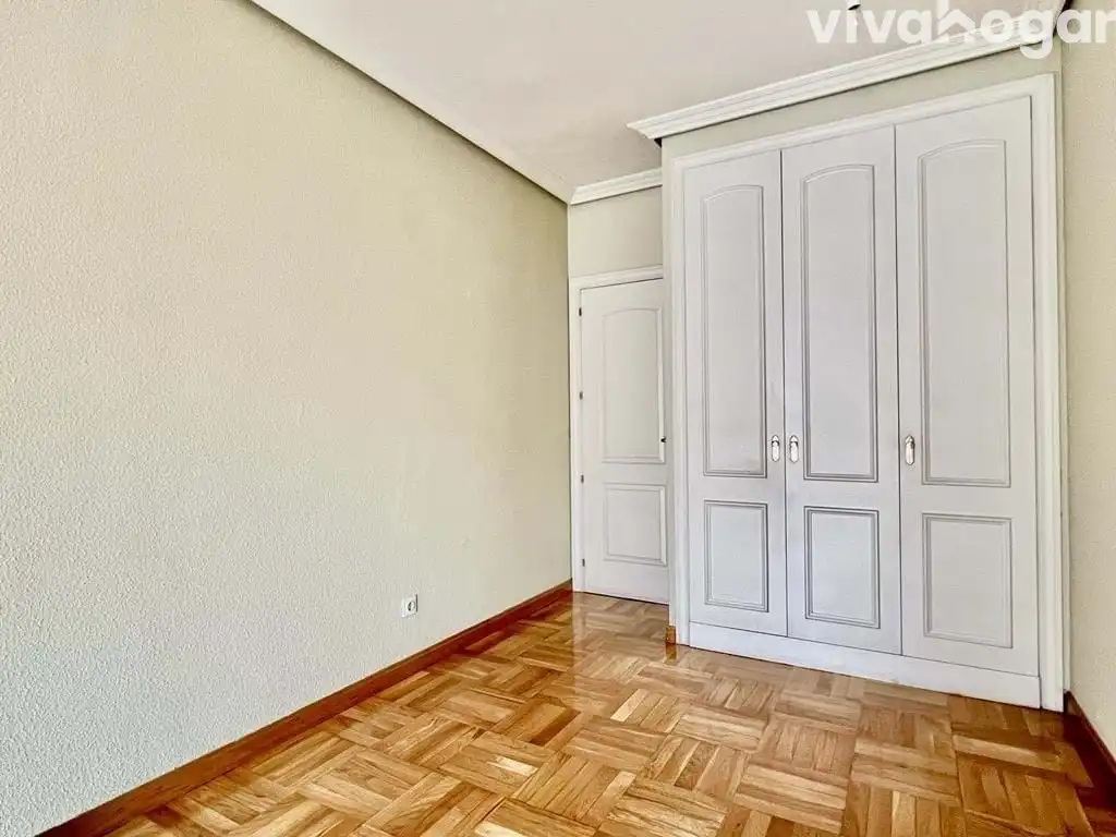 Habitación de Piso de alquiler en Madrid con Aire acondicionado y Calefacción