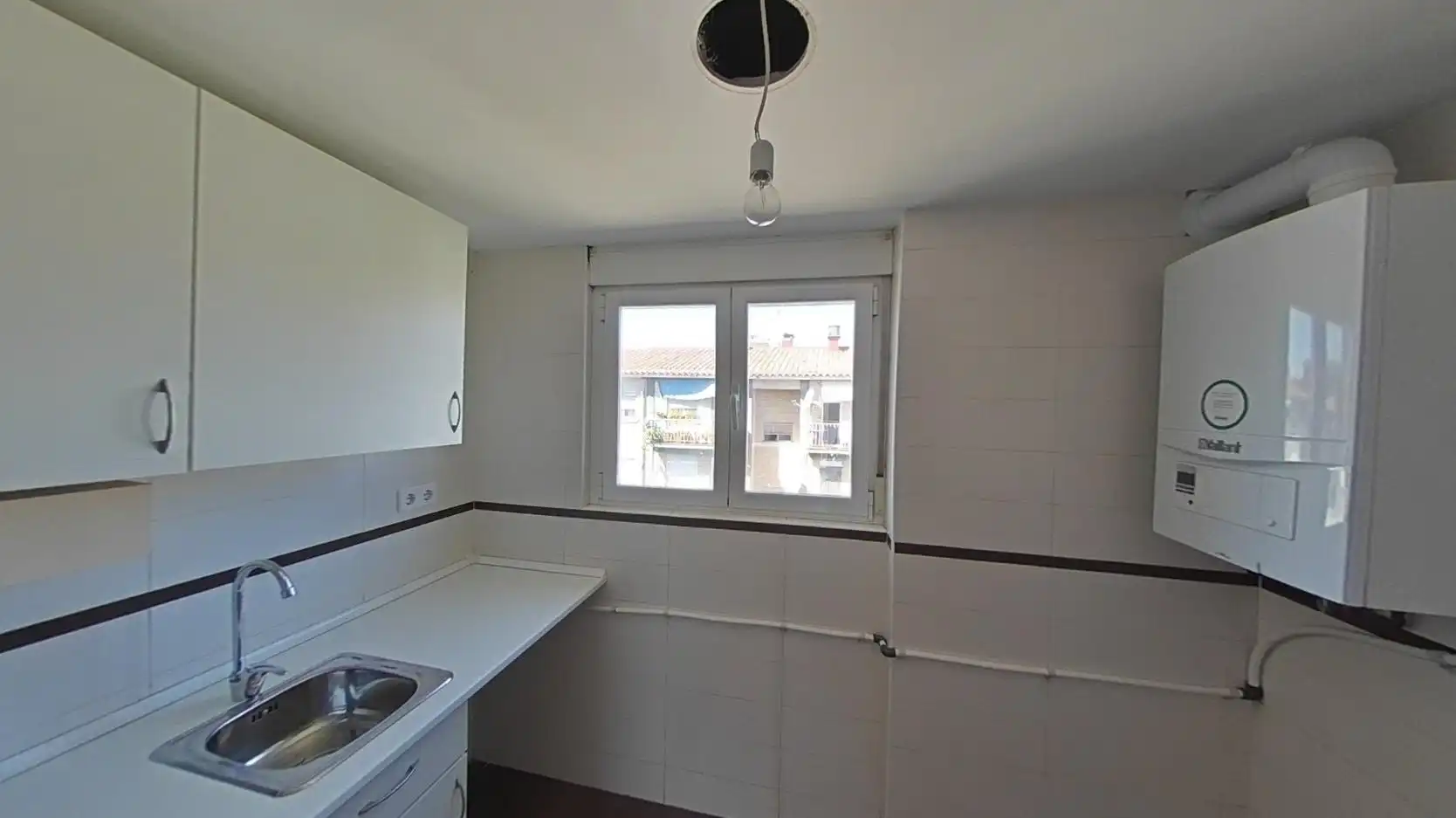 Cocina de Piso en venta en Zaragoza con Calefacción, Parquet y Horno