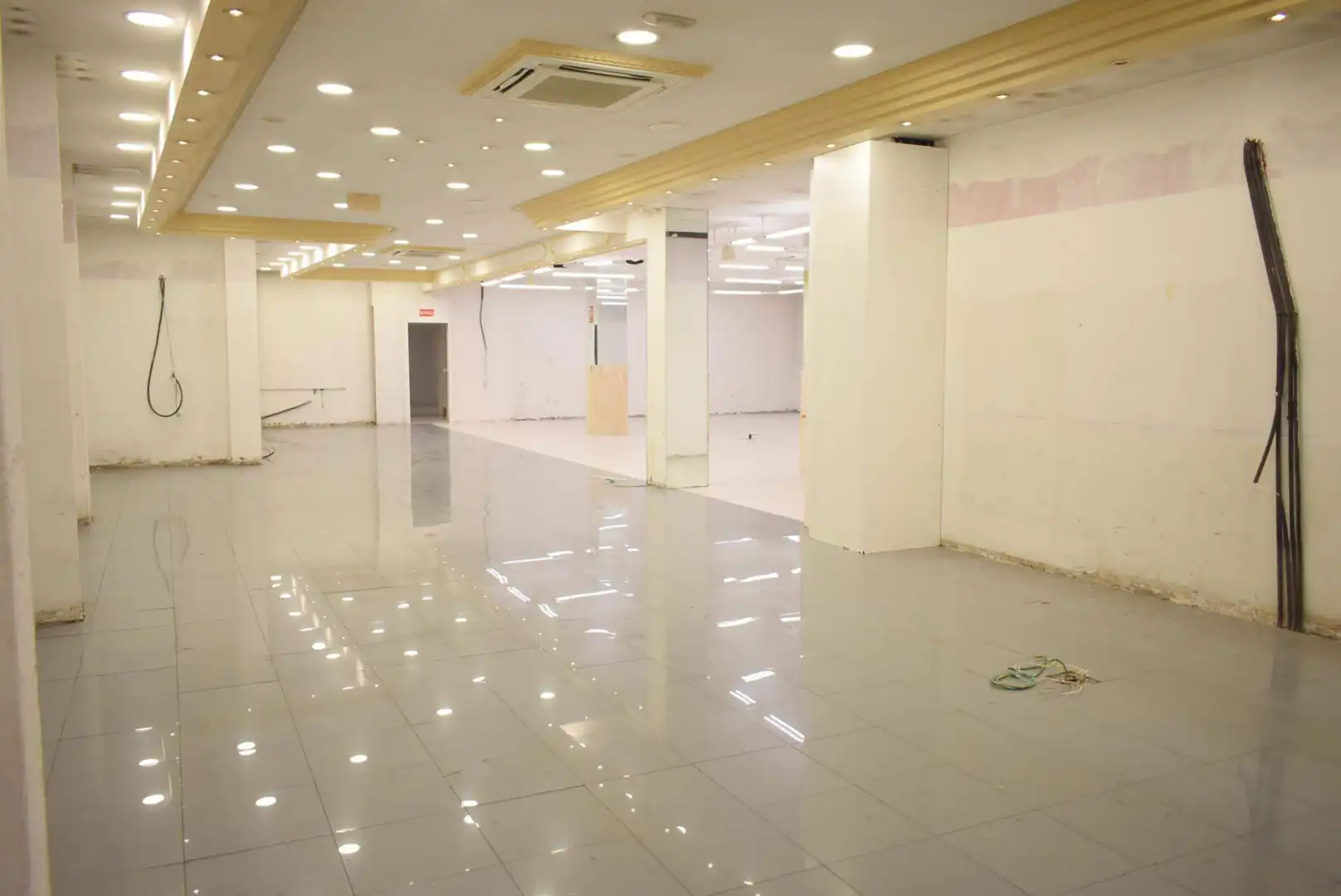 Local comercial en alquiler en Rúa Joaquín Costa 20