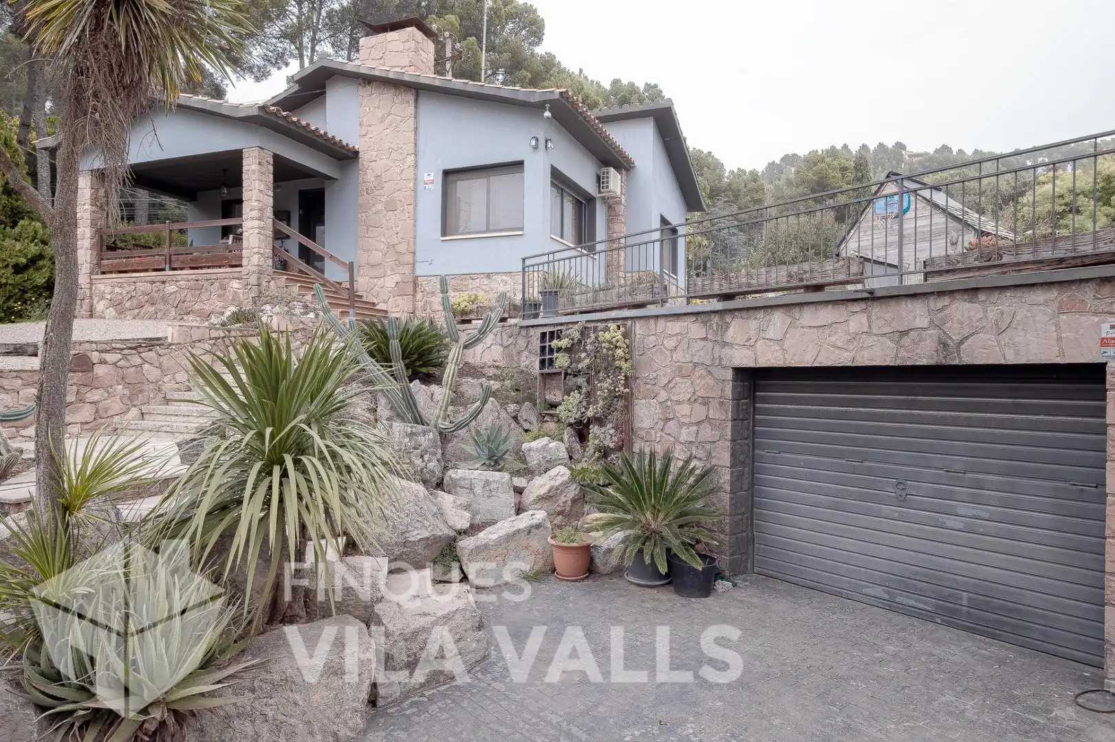 Vista exterior de Casa o xalet en venda en Bigues i Riells del Fai amb Jardí privat, Terrassa i Traster