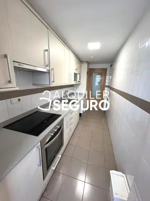 Piso de alquiler en Calcio, Butarque