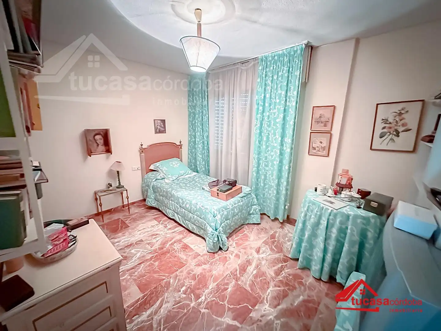 Bedroom of Flat for sale in Córdoba  with Air Conditioner, Terrace and Storage room