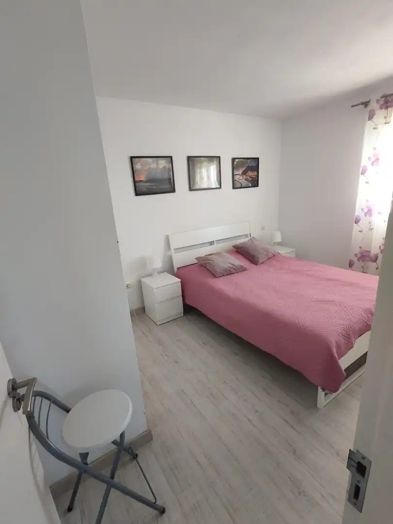 Dormitori de Apartament en venda en El Rosario amb Moblat, Forn i Rentadora