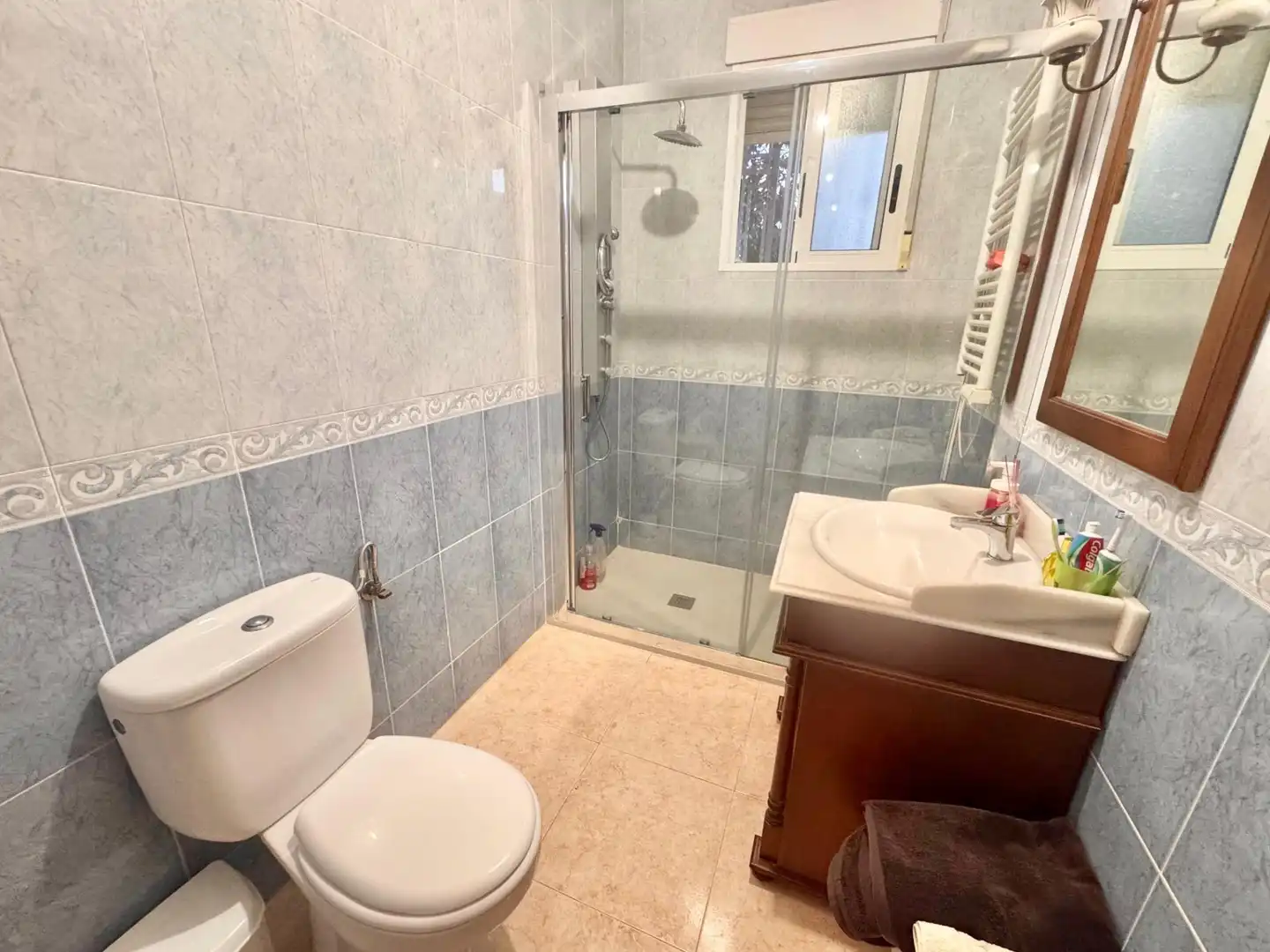 Bany de Casa o xalet en venda en Orihuela amb Aire condicionat, Calefacció i Jardí privat