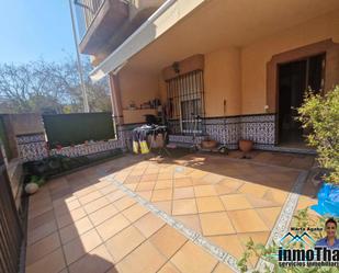 Jardí de Casa adosada en venda en Jerez de la Frontera amb Aire condicionat, Terrassa i Traster