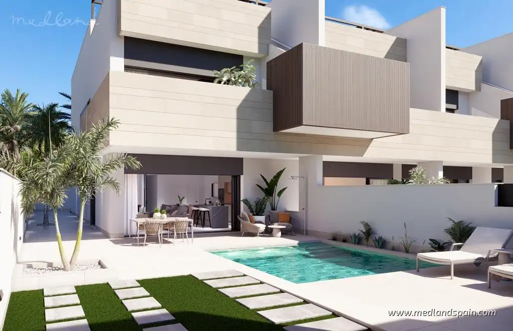 Apartament amb piscina en venda a Pilar de la Horadada ciudad