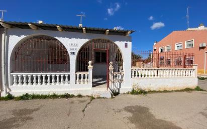 Exterior view of Single-family semi-detached for sale in Los Alcázares