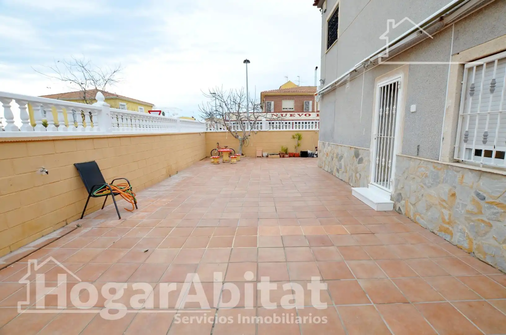Jardí de Casa adosada en venda en Alicante / Alacant amb Aire condicionat, Jardí privat i Terrassa