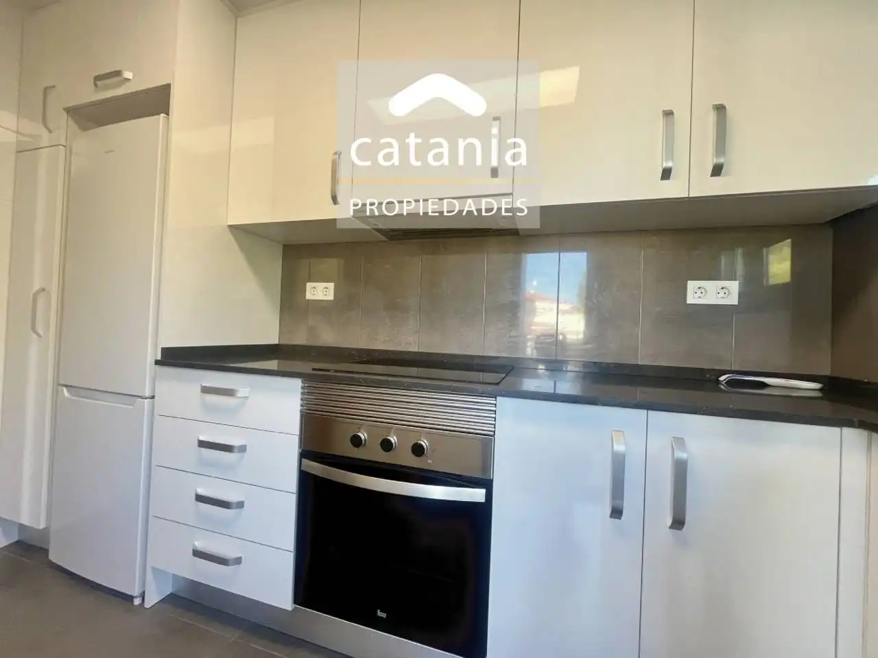 Casa bifamiliare con piscina in vendita a Calle Magnòlia, imagen 6