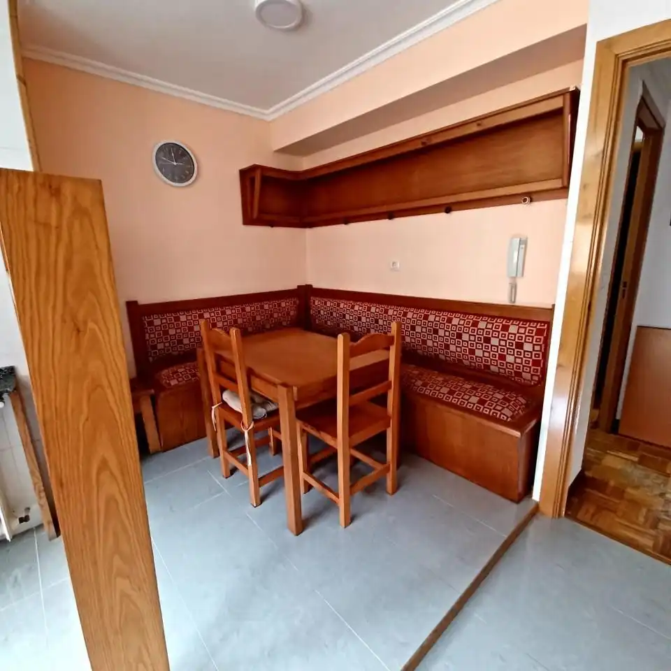 Wohnung zur Miete in Ourense Capital  mit Heizung, Privatgarten und Möbliert